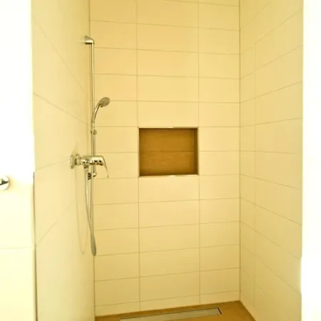 Haus Seeblick 83